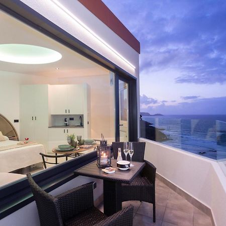 Apartamentos Triple M Malpica Bagian luar foto