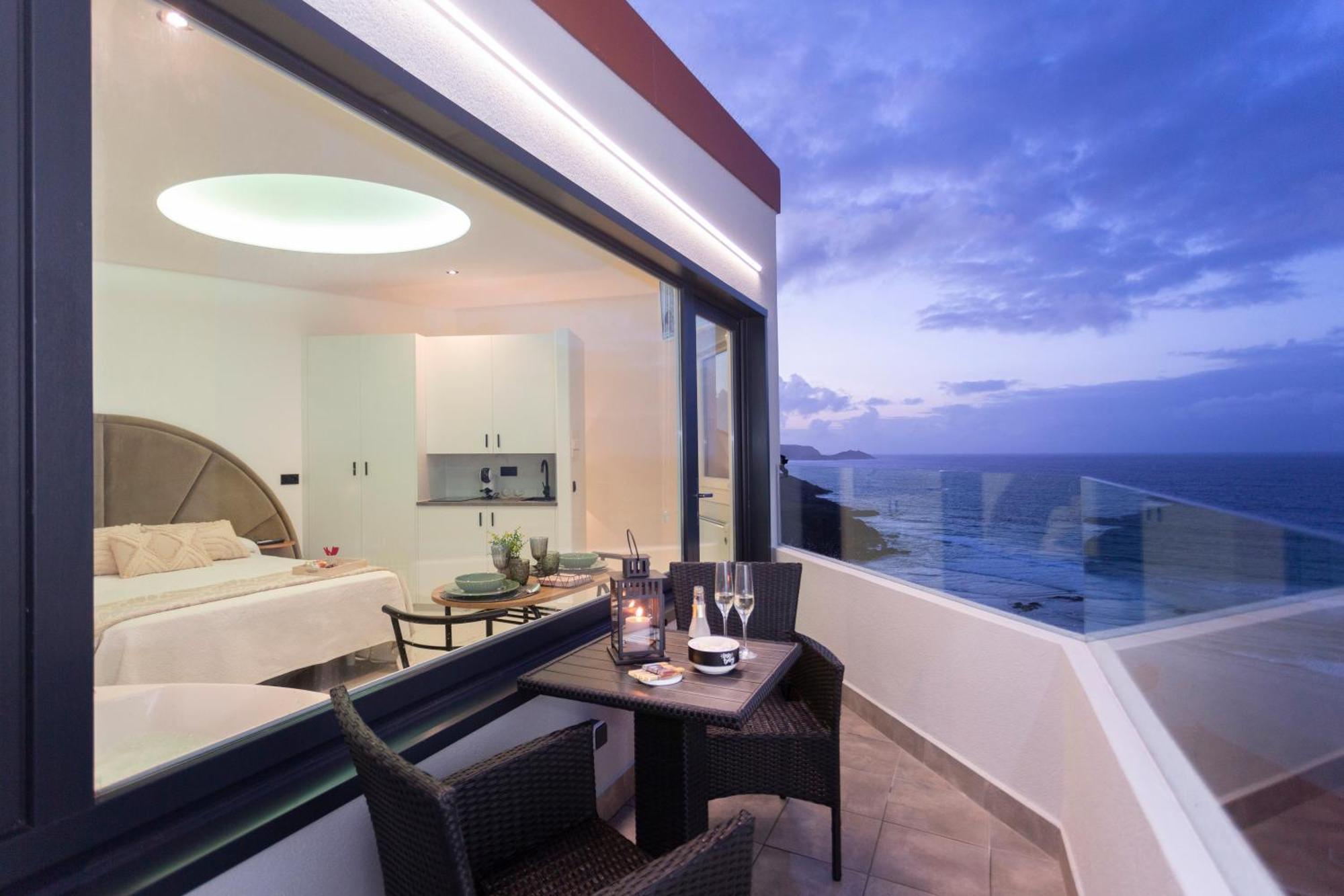 Apartamentos Triple M Malpica Bagian luar foto